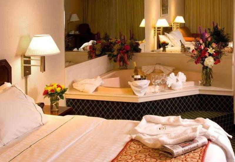Courtyard By Marriott Salt Lake City Санді Екстер'єр фото