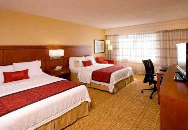 Courtyard By Marriott Salt Lake City Санді Екстер'єр фото